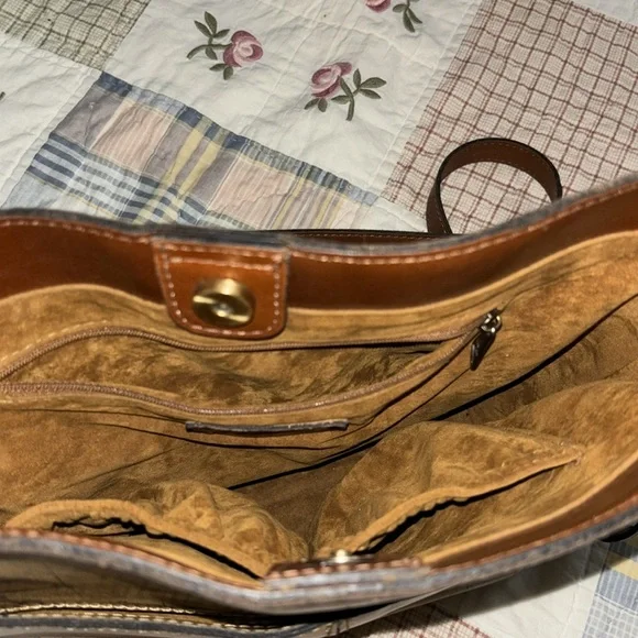 Patricia Nash European Map 13” x 10” x 5”leather adjustable strap crossbody bag - Picture 7 of 13